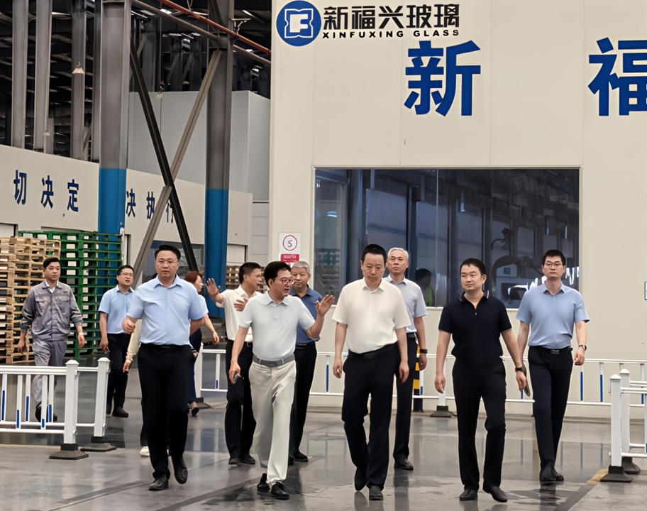 胡春华调研安徽基地1.jpg